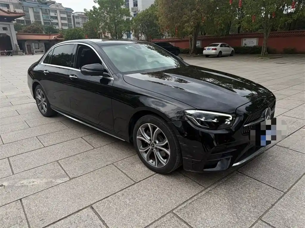 Mercedes-Benz E-Class 2023 — фото 2