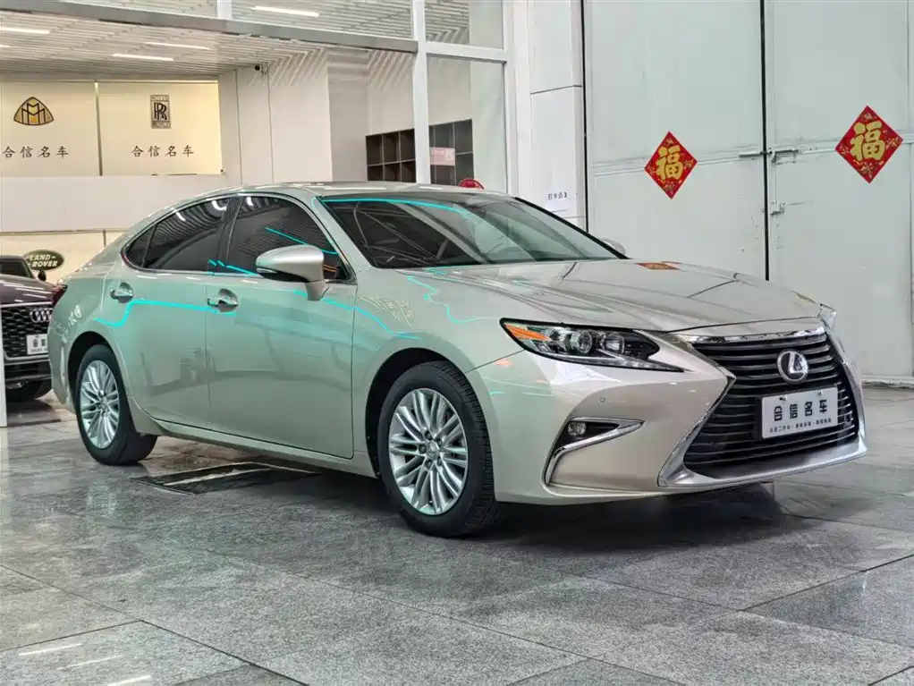 Lexus ES 2017 — фото 3