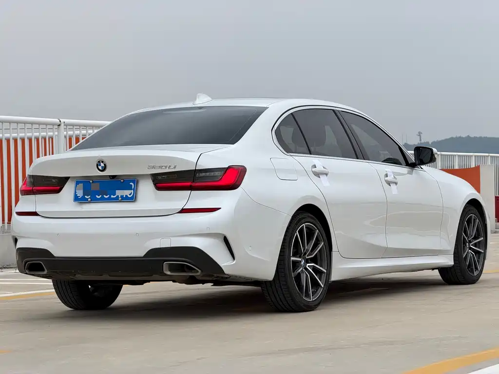 BMW 3 Series 2020 — фото 11