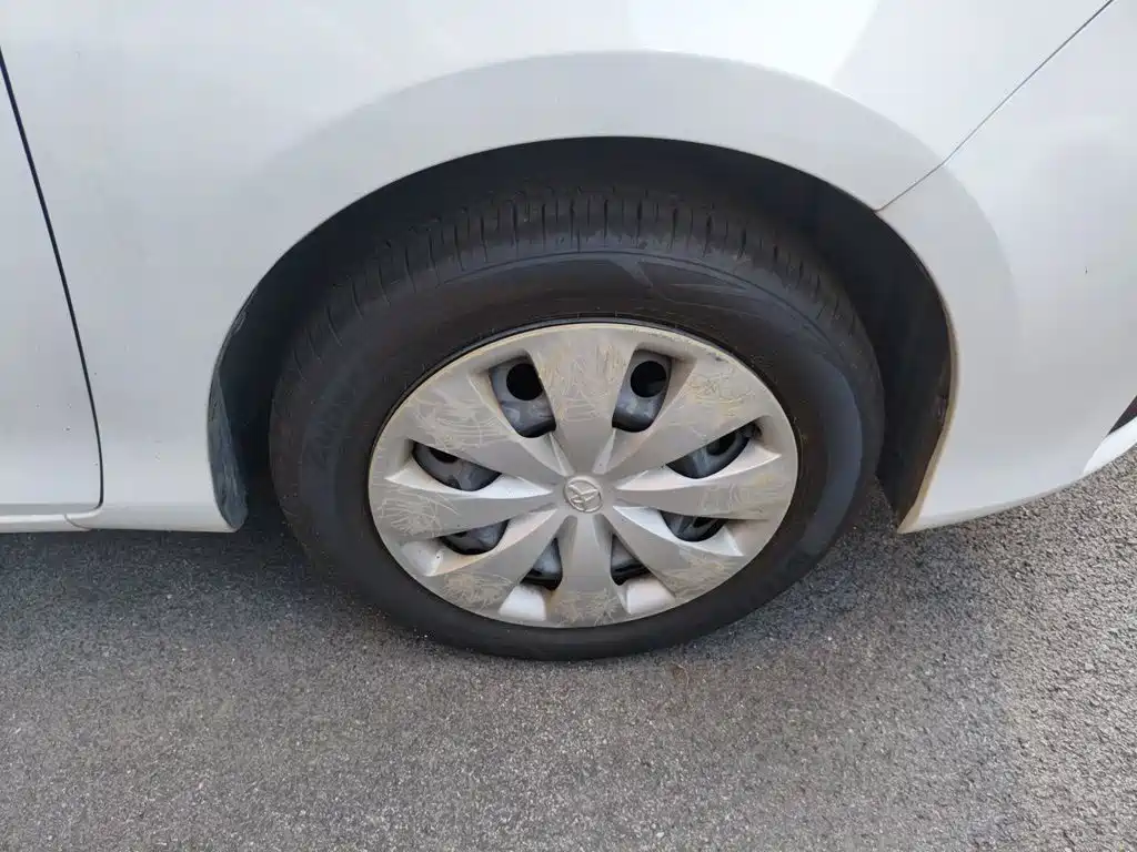 Toyota Yaris L 2017 — фото 24
