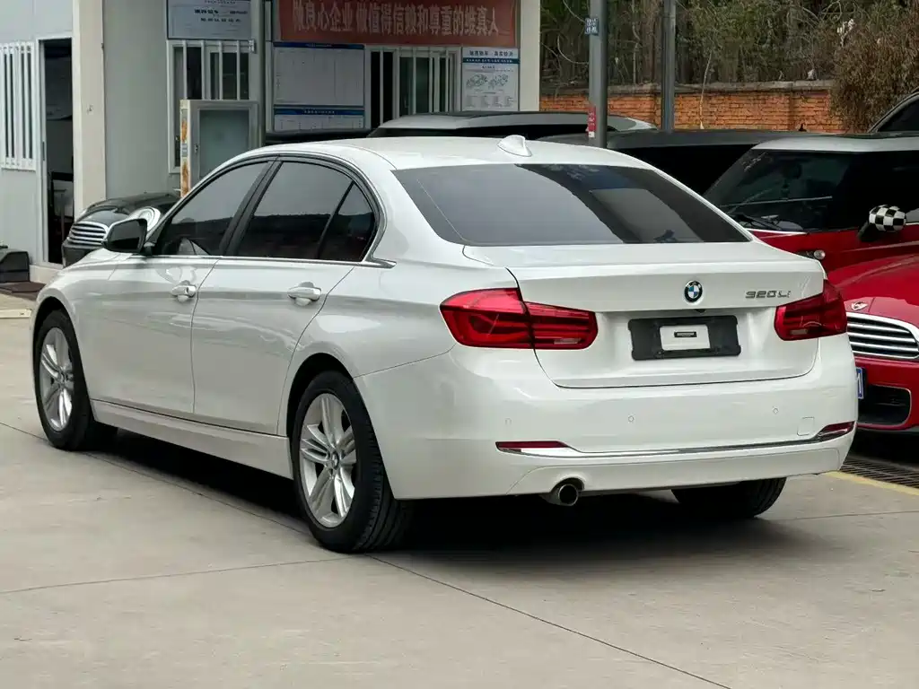 BMW 3 Series 2016 — фото 9