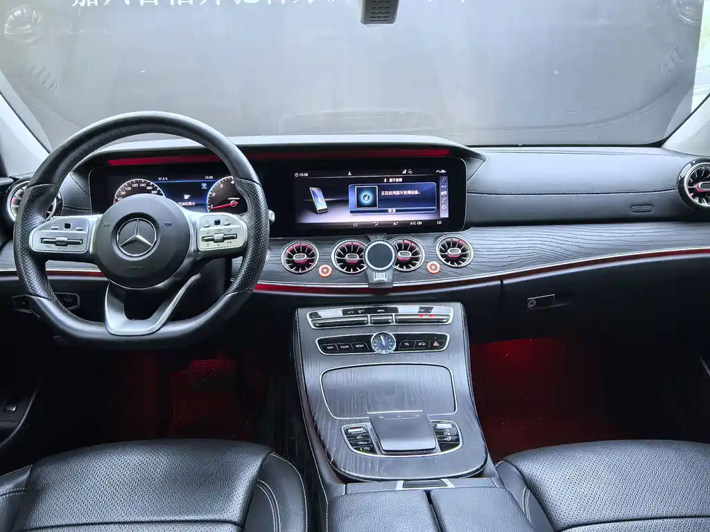 Mercedes-Benz E-Class 2020 — фото 17
