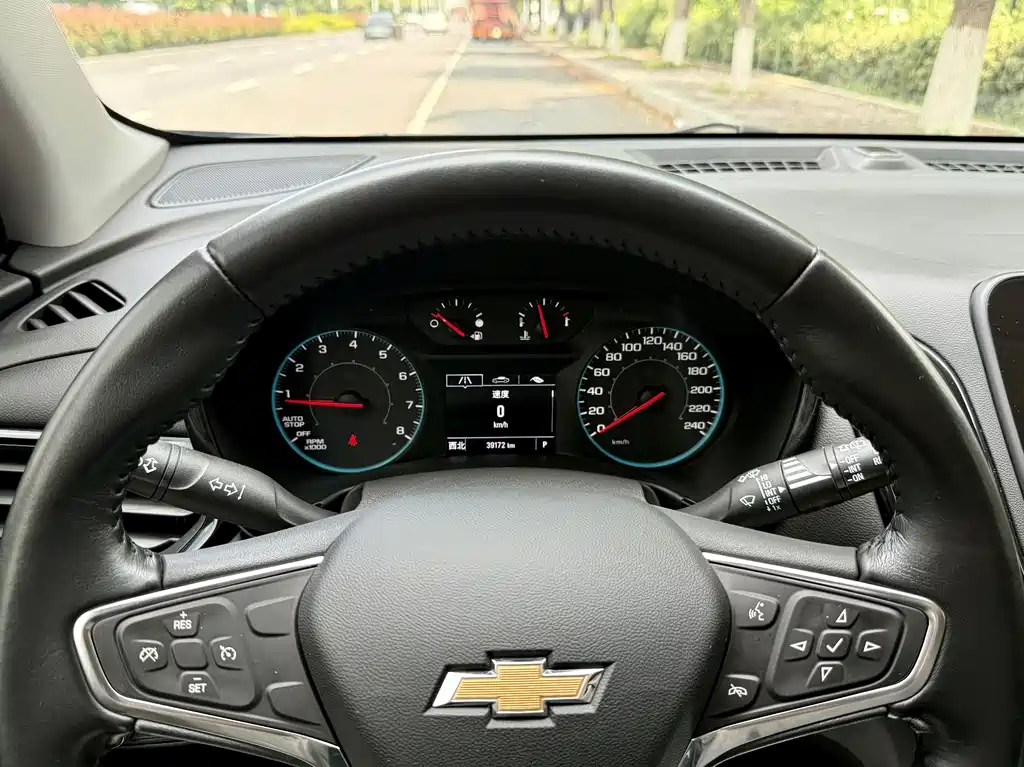 Chevrolet Equinox 2022 — фото 12