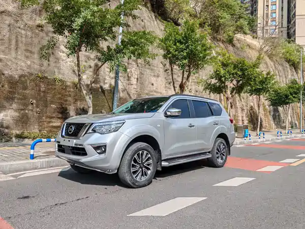 Nissan Terra 2018