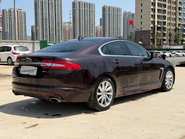 Jaguar XF 2014