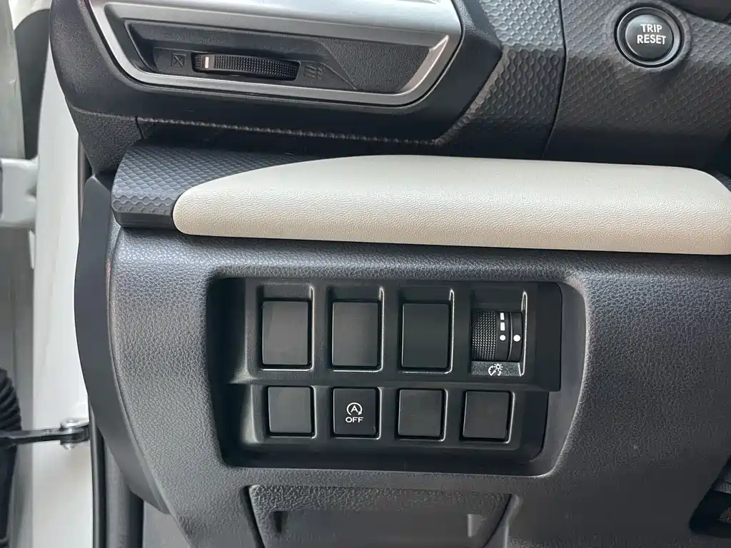 Subaru Forester 2023 — фото 18