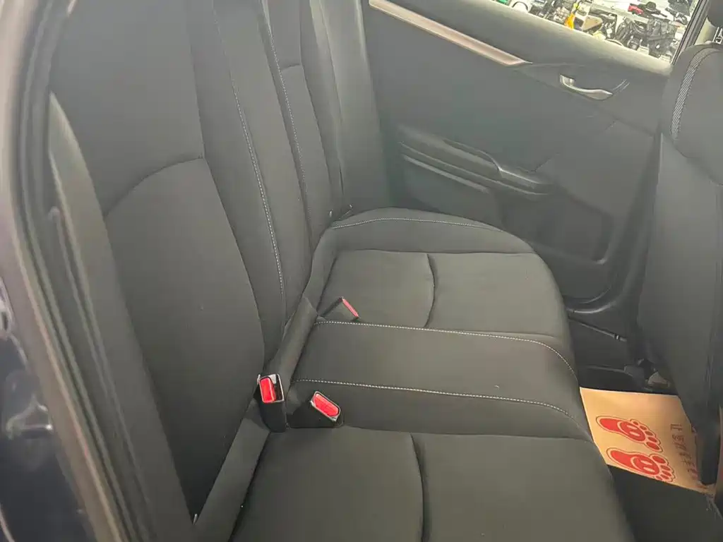 Honda Civic 2018 — фото 15