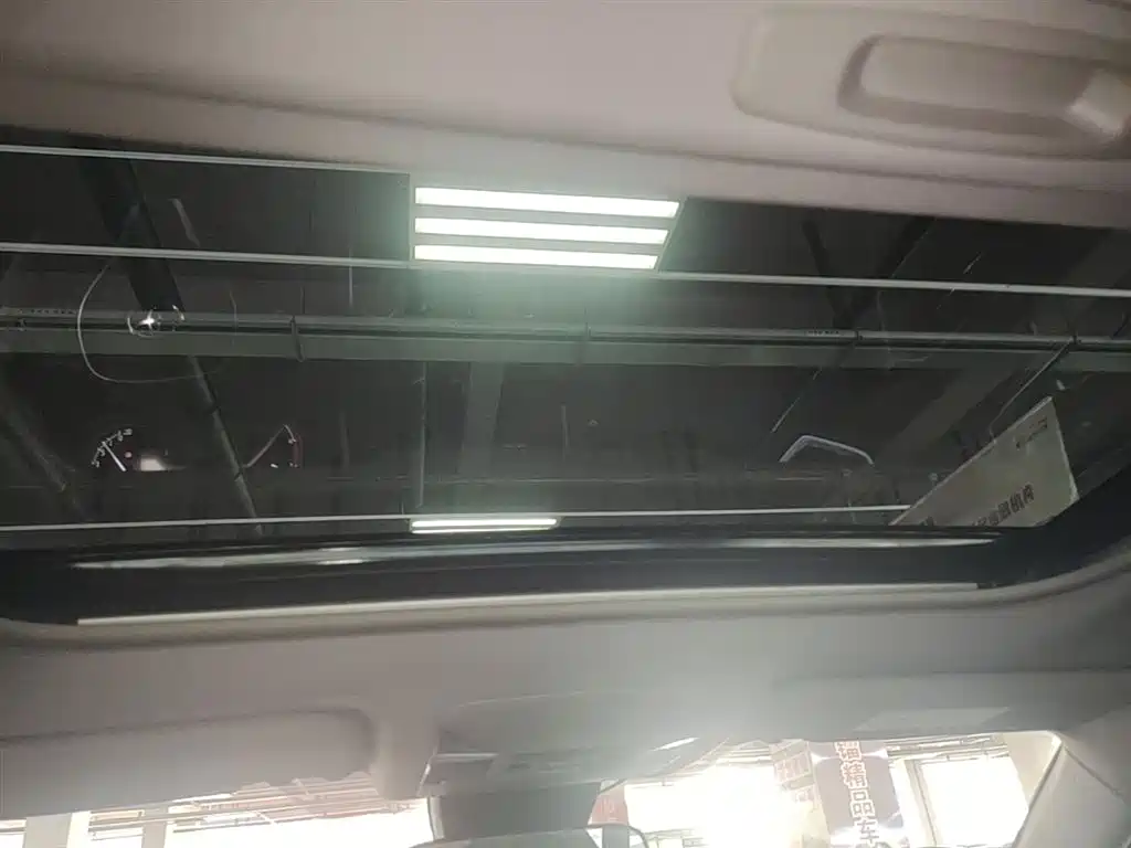 Toyota RAV4 2020 — фото 18