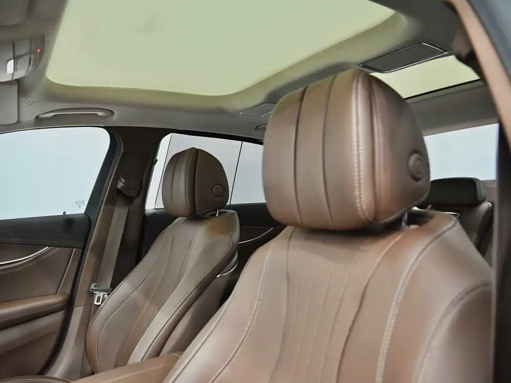Mercedes-Benz E-Class 2022 — фото 17