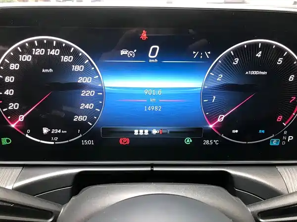Mercedes-Benz C-Class 2023