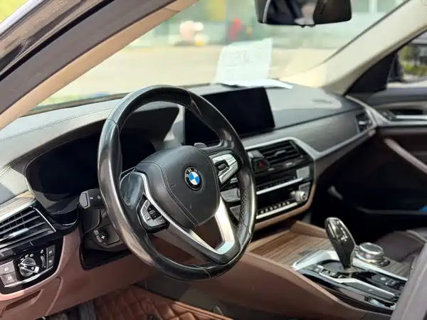 BMW 5 Series 2019