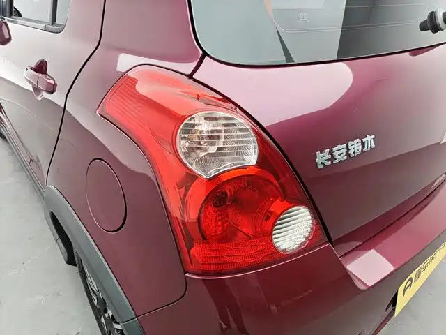 Suzuki Swift 2018 — фото 15