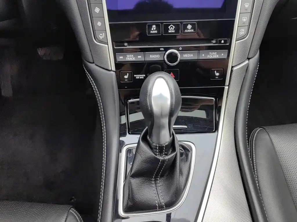 Infiniti Q50 2017 — фото 13