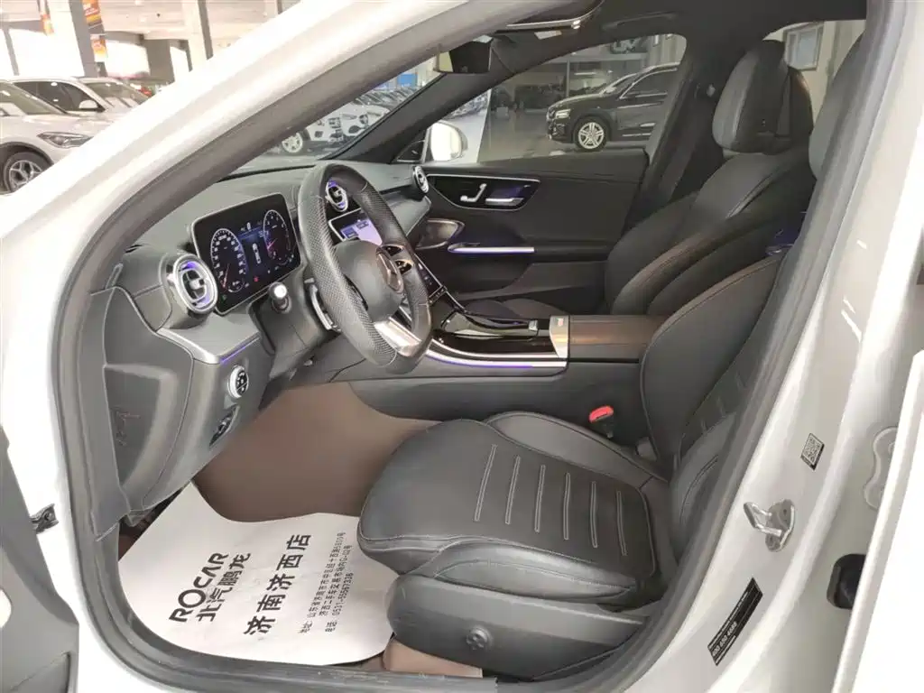 Mercedes-Benz C-Class 2023 — фото 26