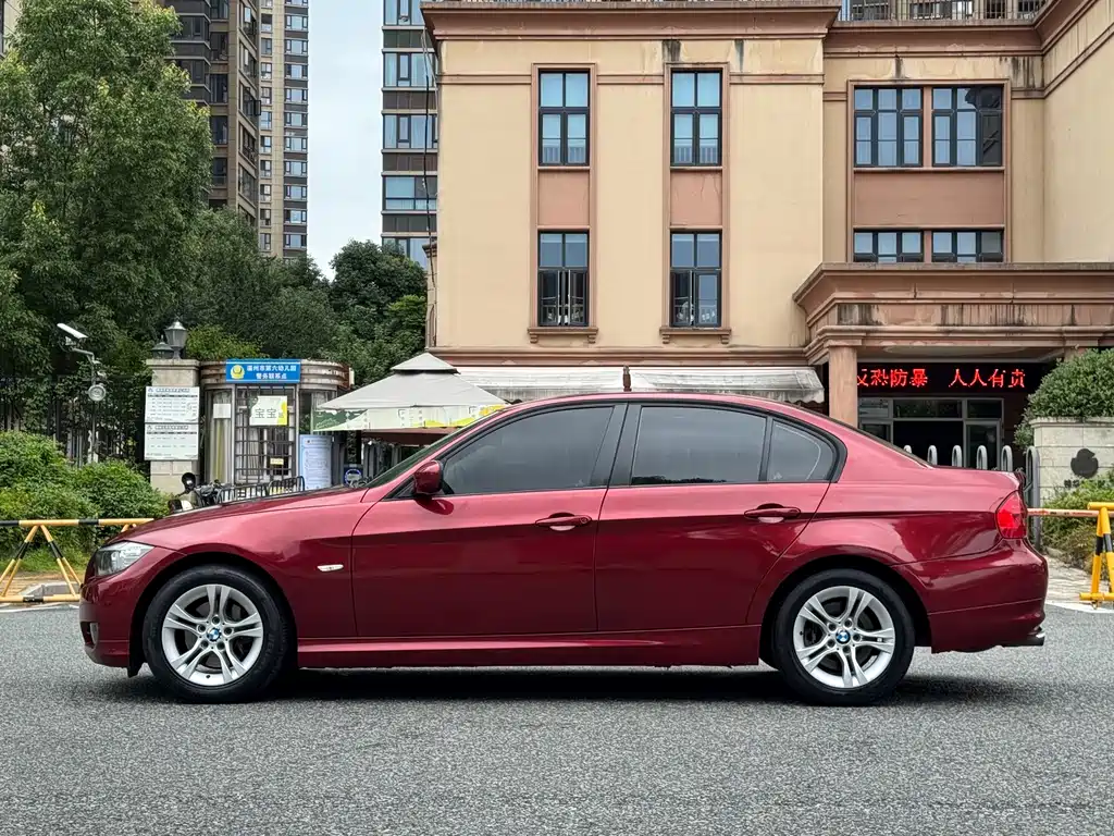 BMW 3 Series 2012 — фото 16