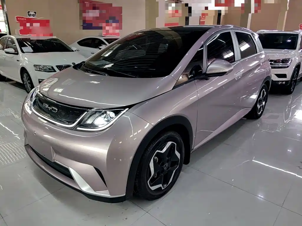 BYD Dolphin 2023