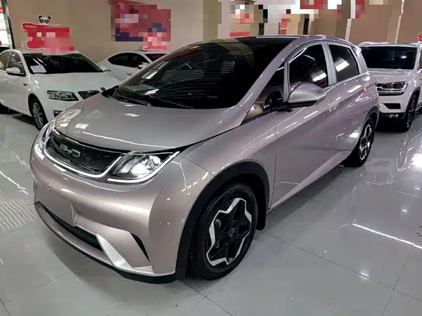 BYD Dolphin 2023