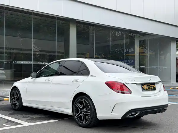 Mercedes-Benz C-Class 2021