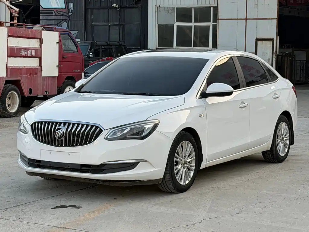 Buick Excelle 2016 — фото 1