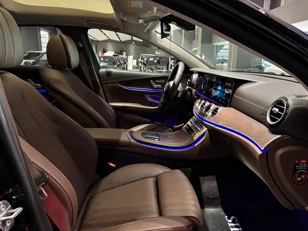 Mercedes-Benz E-Class 2022 — фото 15