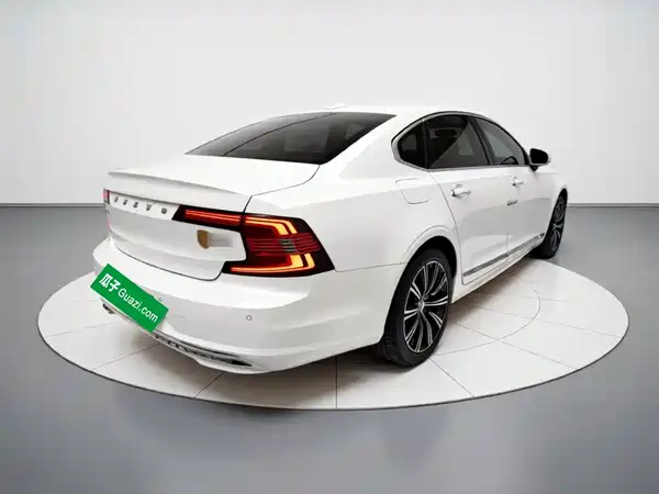 Volvo S90 2021