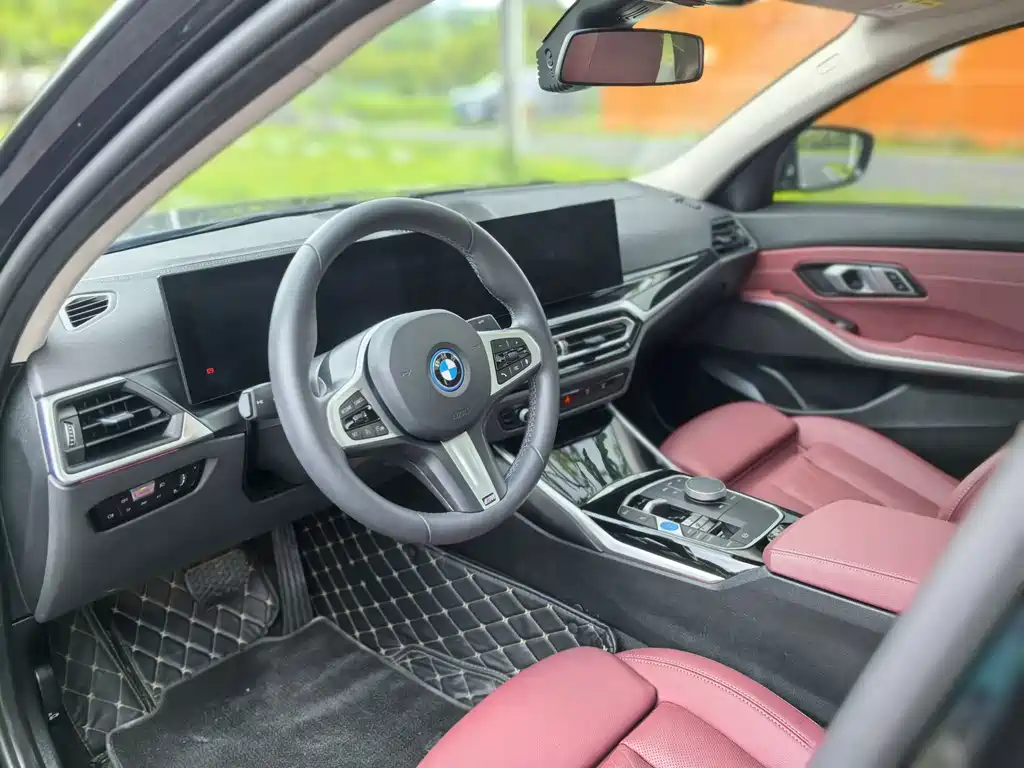 BMW i3 2024 — фото 9