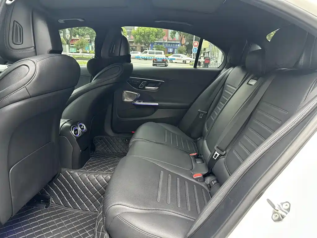 Mercedes-Benz C-Class 2023