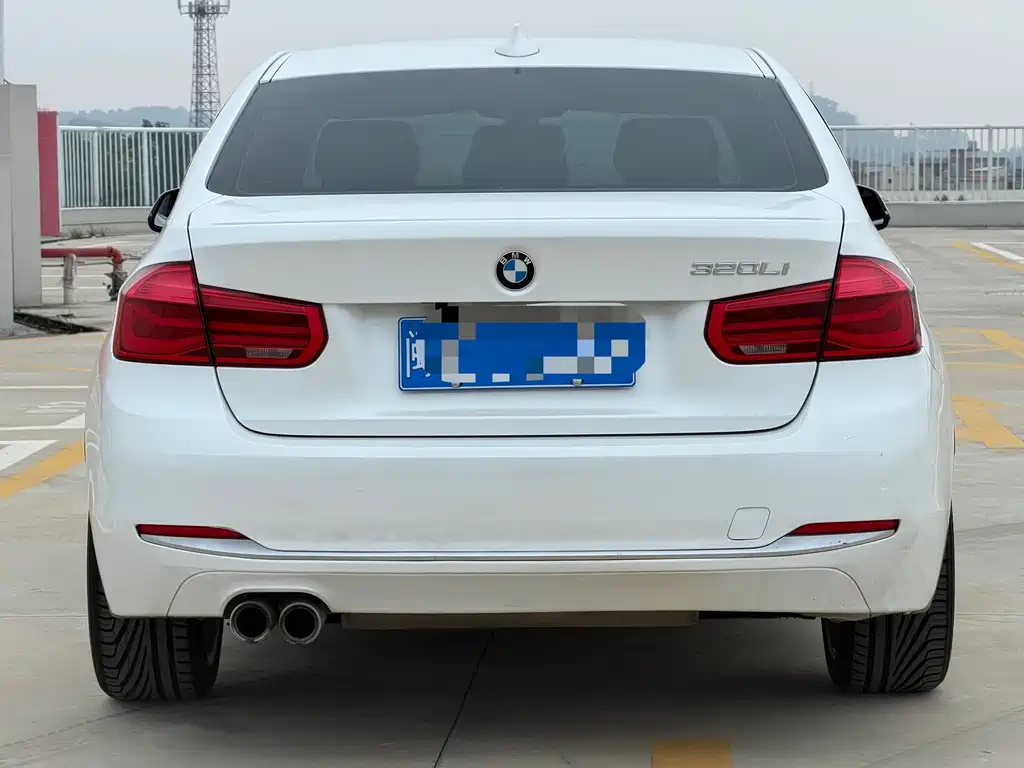 BMW 3 Series 2018 — фото 8
