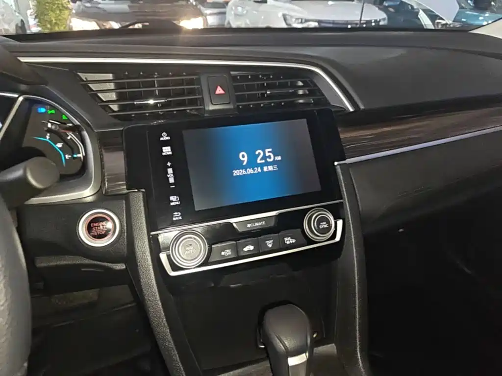 Honda Civic 2020 — фото 13