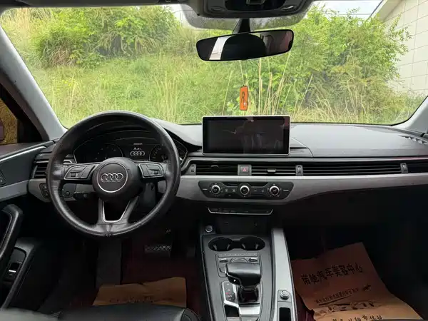 Audi A4L 2019