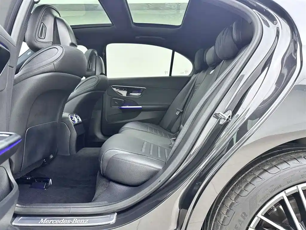Mercedes-Benz C-Class 2022 — фото 10