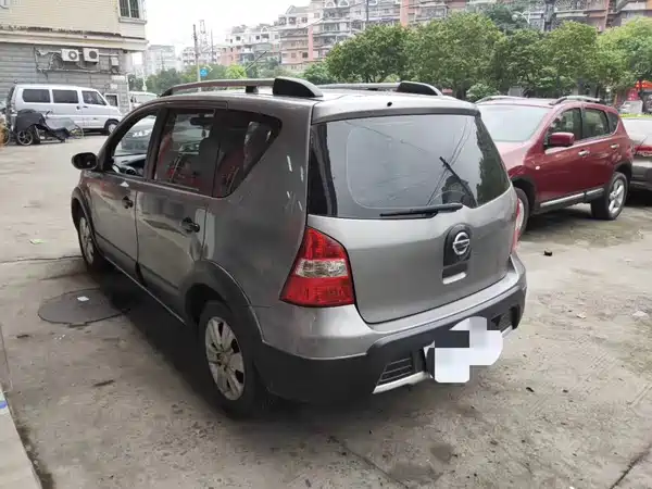 Nissan Livina 2014