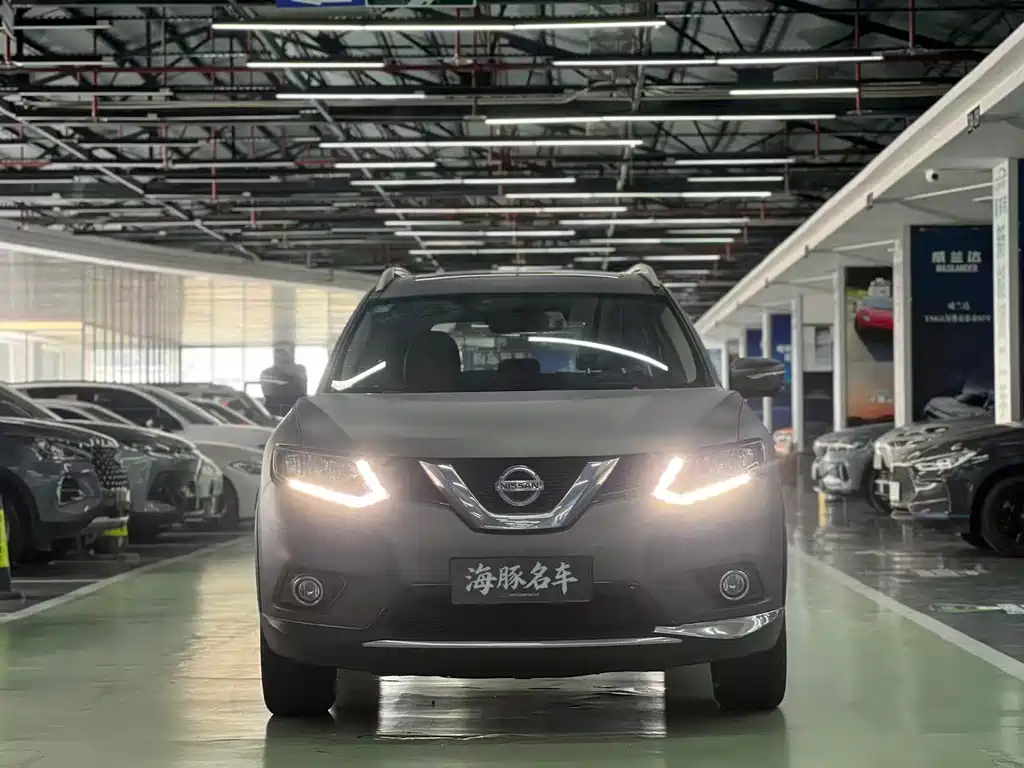 Nissan X-Trail 2017 — фото 2