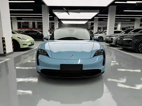 Porsche Taycan 2021