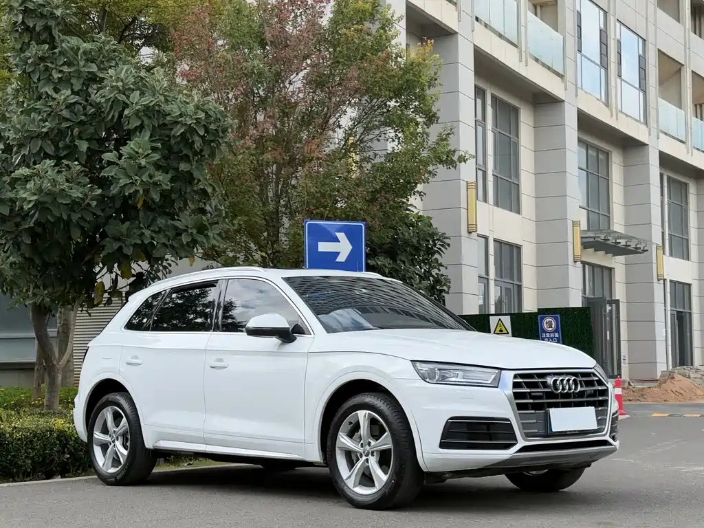 Audi Q5L 2020 — фото 3