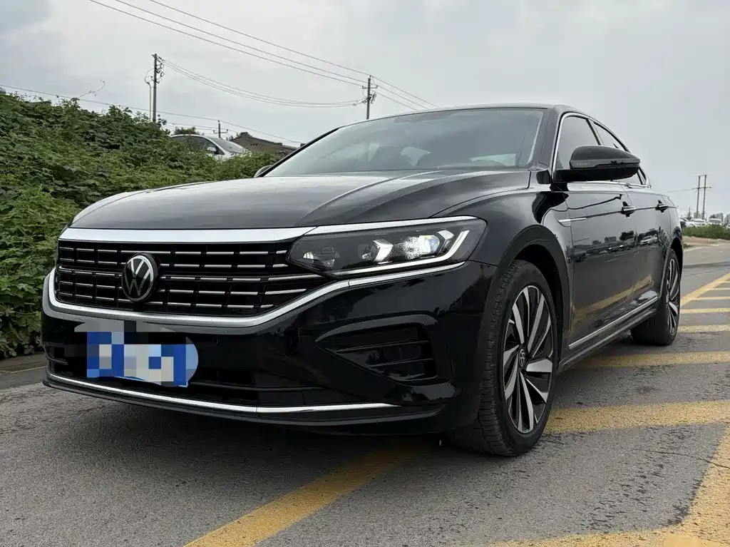 Volkswagen Passat 2023