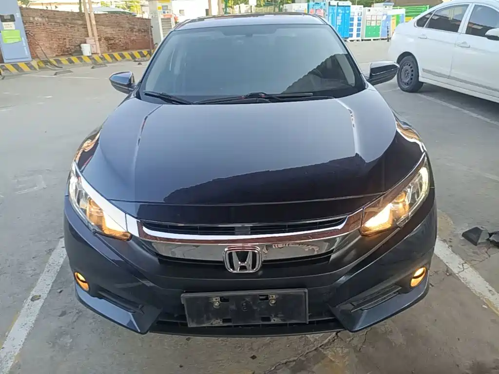 Honda Civic 2018 — фото 3