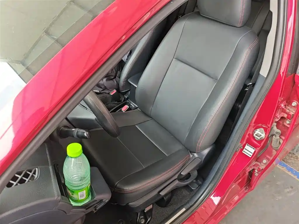 Toyota Yaris L 2021 — фото 15