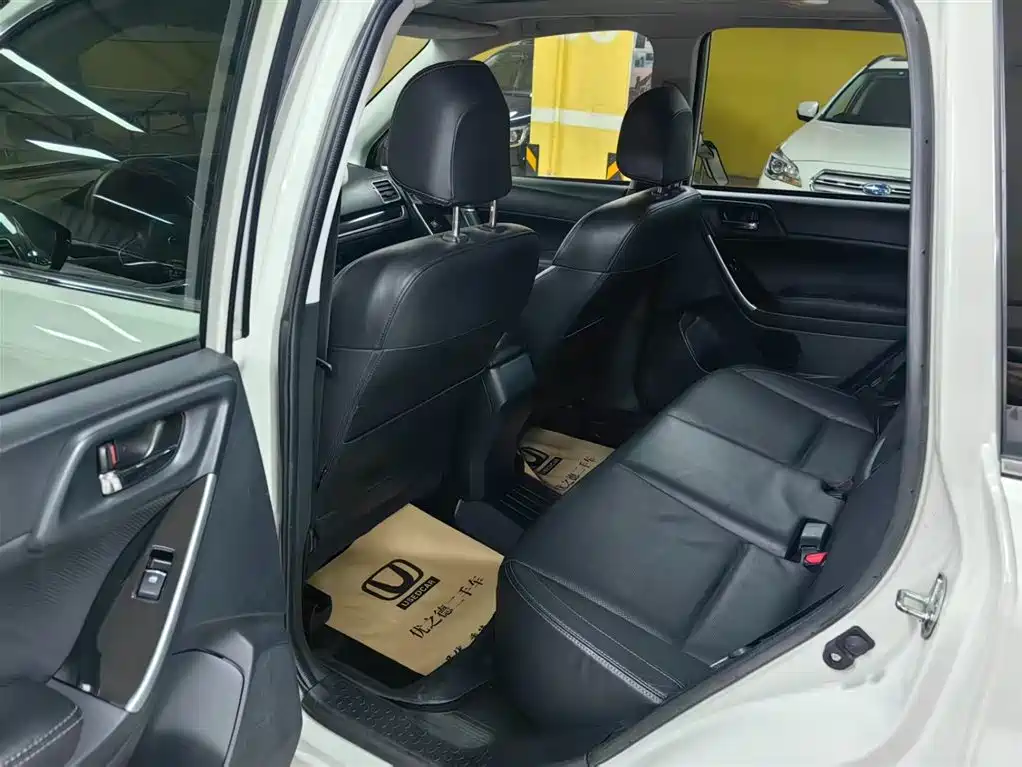 Subaru Forester 2016 — фото 11