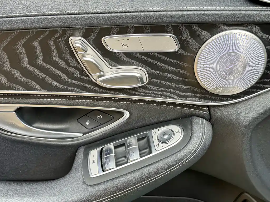 Mercedes-Benz C-Class 2019 — фото 12