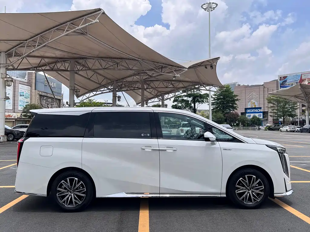 GAC Motor Trumpchi M8 2025 — фото 7