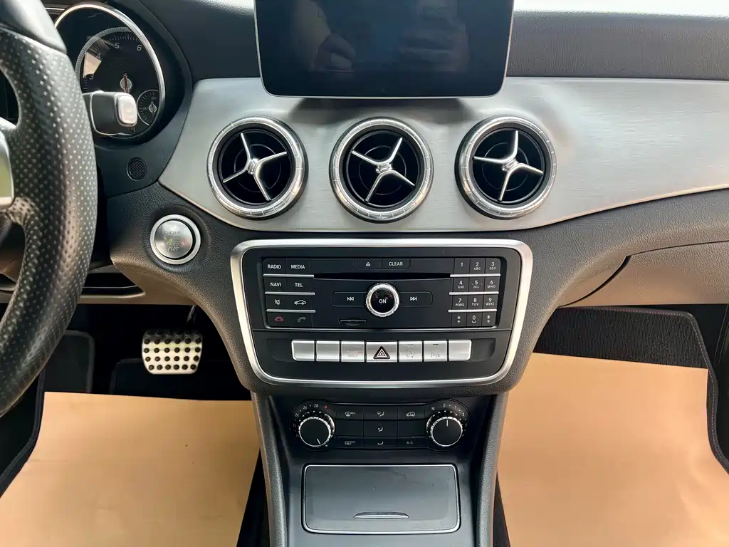 Mercedes-Benz CLA 2018 — фото 13