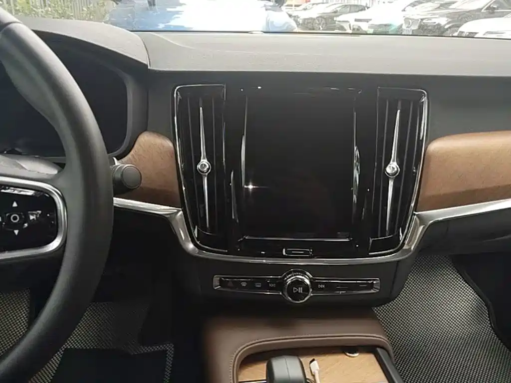 Volvo S90 2025 — фото 13