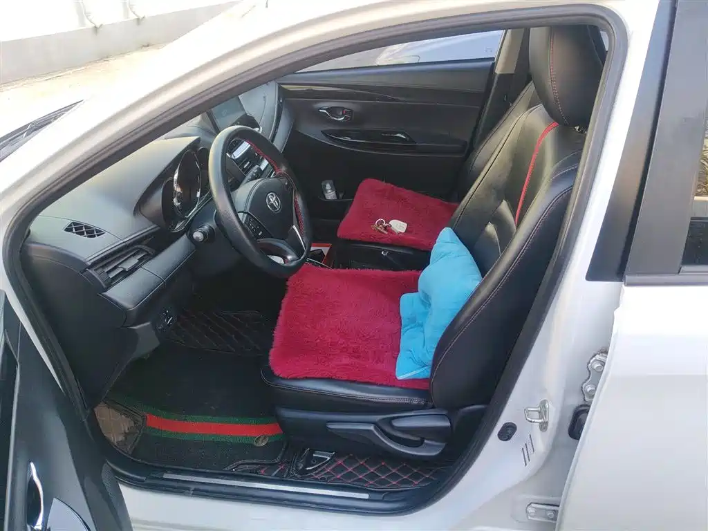 Toyota Yaris L 2019 — фото 8