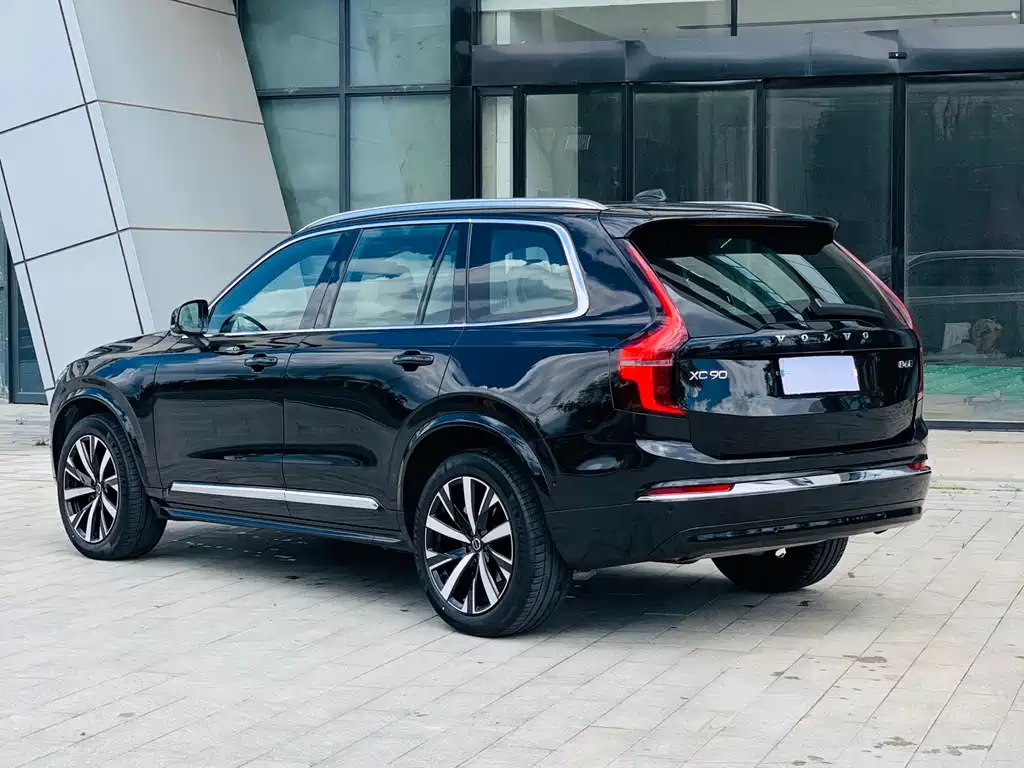 Volvo XC90 2025 — фото 5