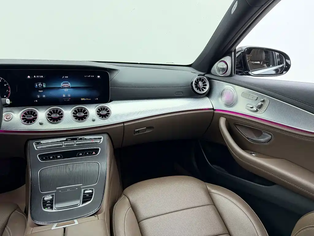Mercedes-Benz E-Class 2022 — фото 11