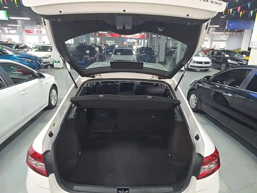 Skoda Octavia 2020 — фото 19