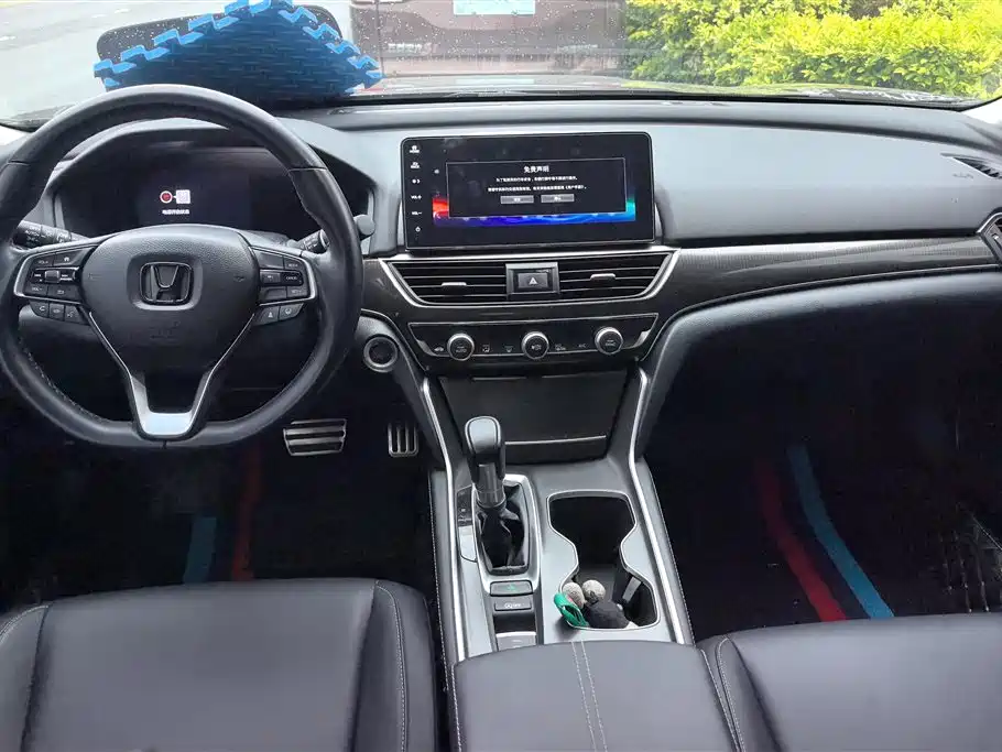 Honda Accord 2022 — фото 12