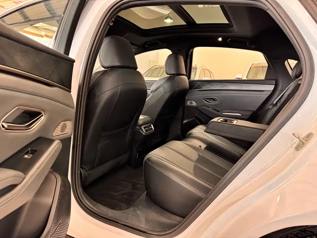 BYD Qin L 2025 — фото 10