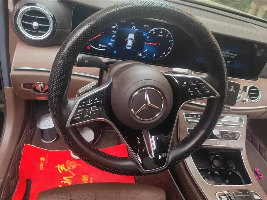 Mercedes-Benz E-Class 2022 — фото 15